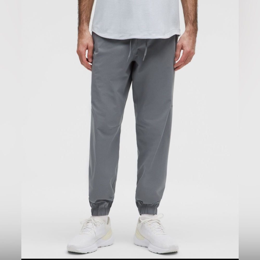 Lululemon Men’s “Zeroed In” Cargo Classic Fit Jogger (M) *FALL PREVIEW*